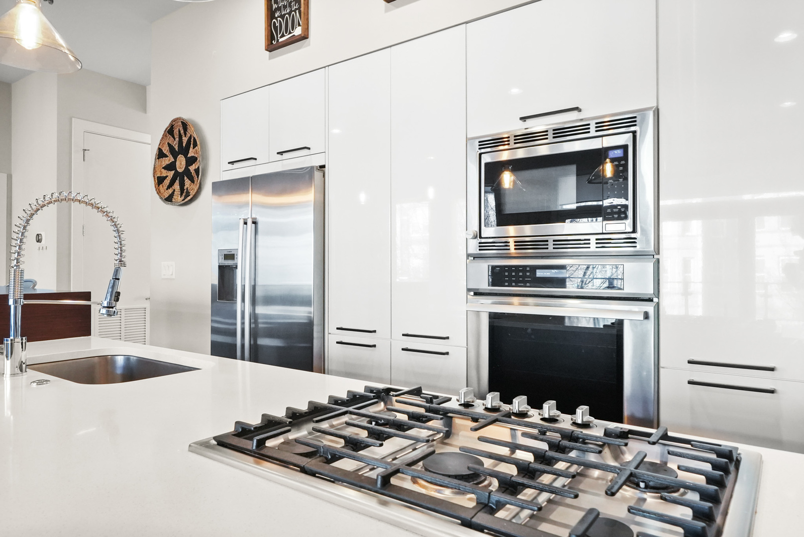 1046 N Damen Avenue Unit: 2S