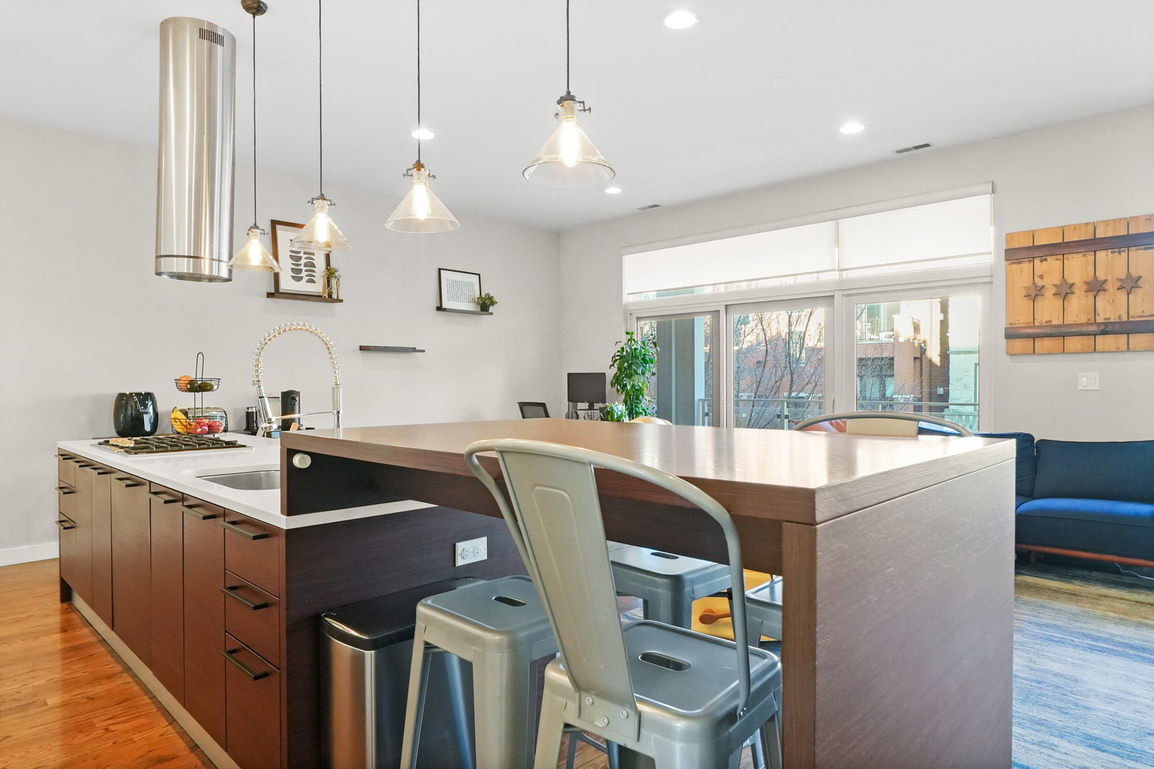 1046 N Damen Avenue Unit: 2S