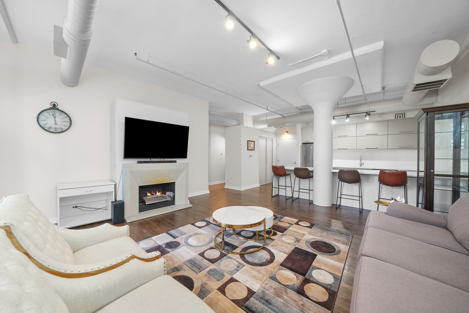 130 S CANAL Street Unit: 517