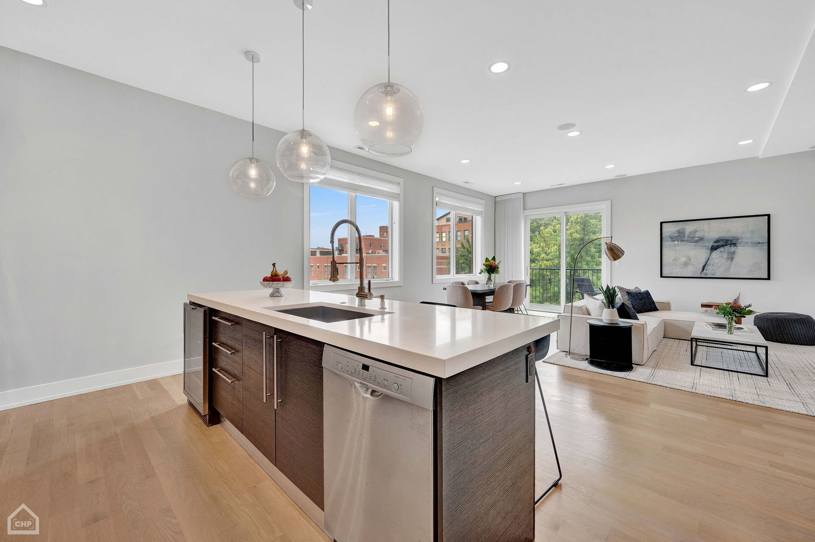 1312 W Madison Street Unit: 4A