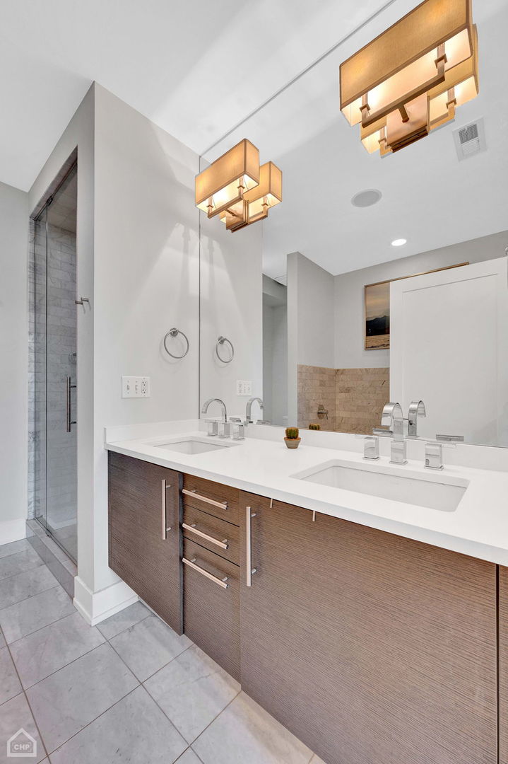 1312 W Madison Street Unit: 4A