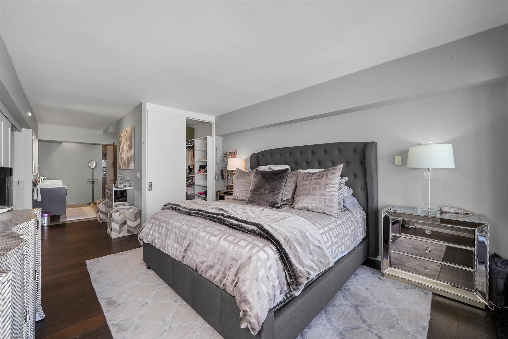 175 E Delaware Place Unit: 8005