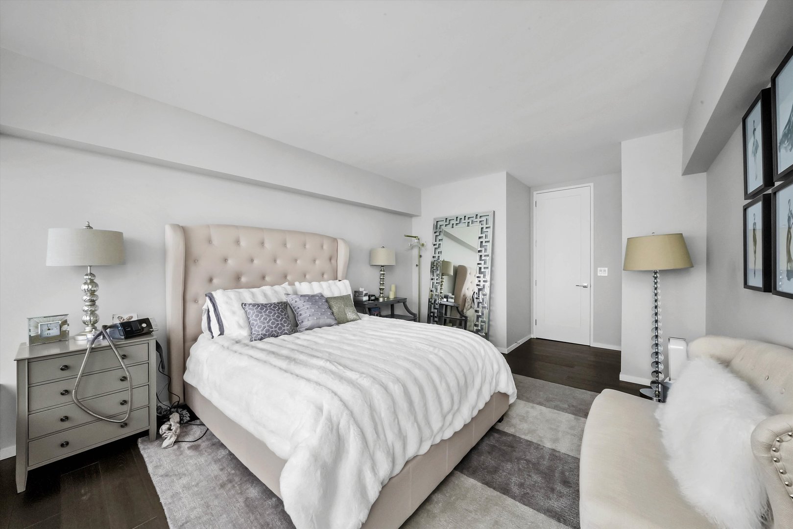 175 E Delaware Place Unit: 8005