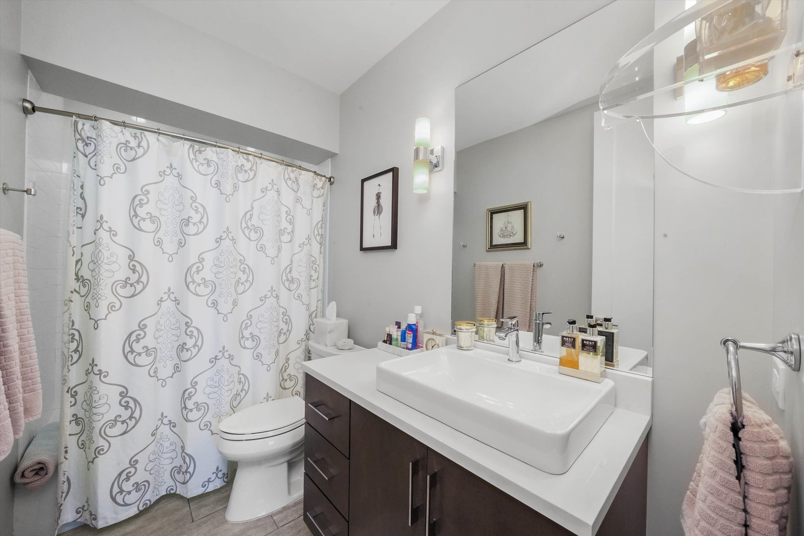 175 E Delaware Place Unit: 8005