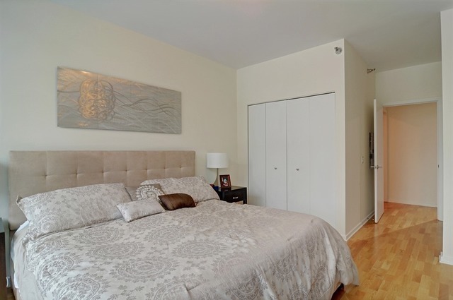125 S Green Street Unit: 210A