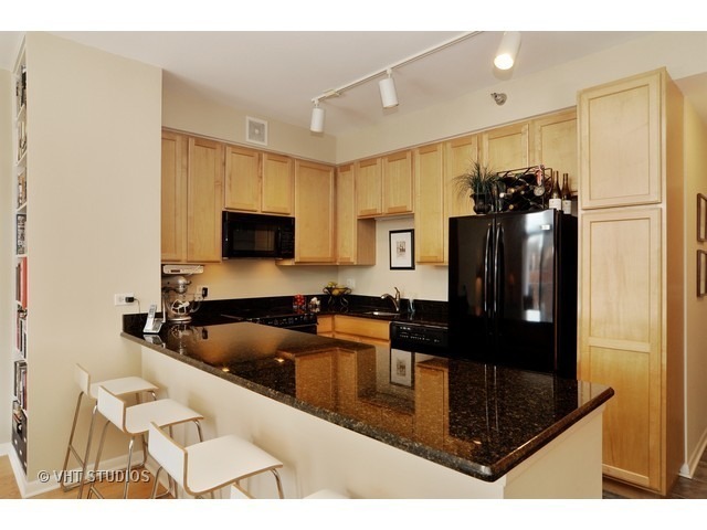 435 W Erie Street Unit: 905