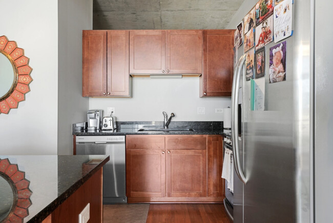 700 N Larrabee Street Unit: 1804