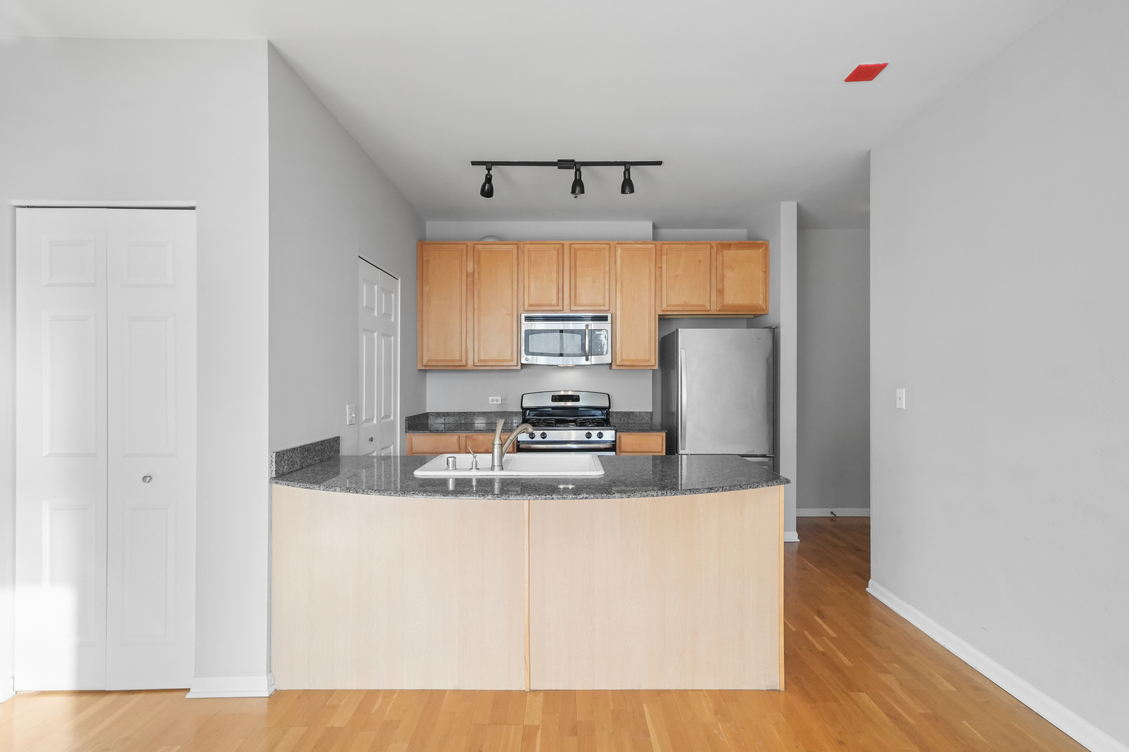 400 W Ontario Street Unit: 1708