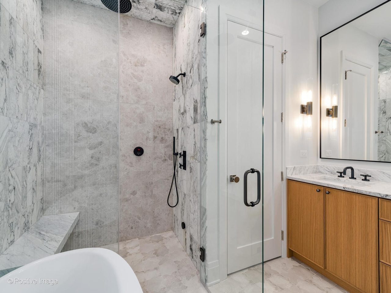 2832 N Racine Avenue Unit: 1E