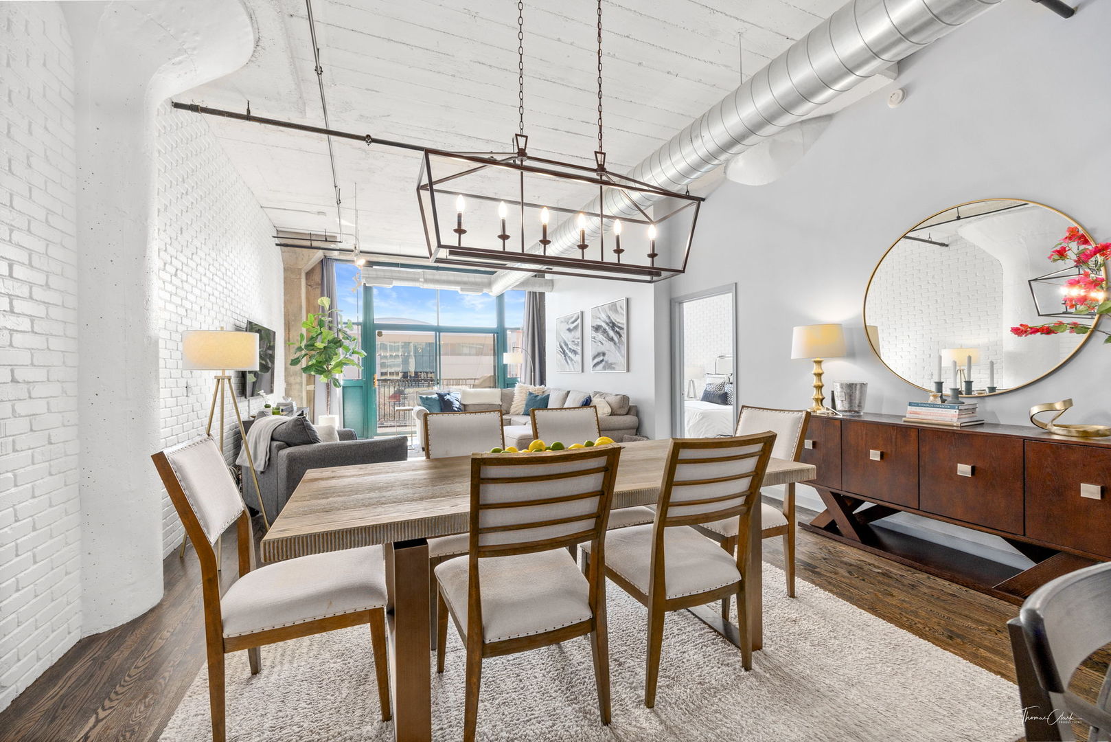 221 E Cullerton Street Unit: 417