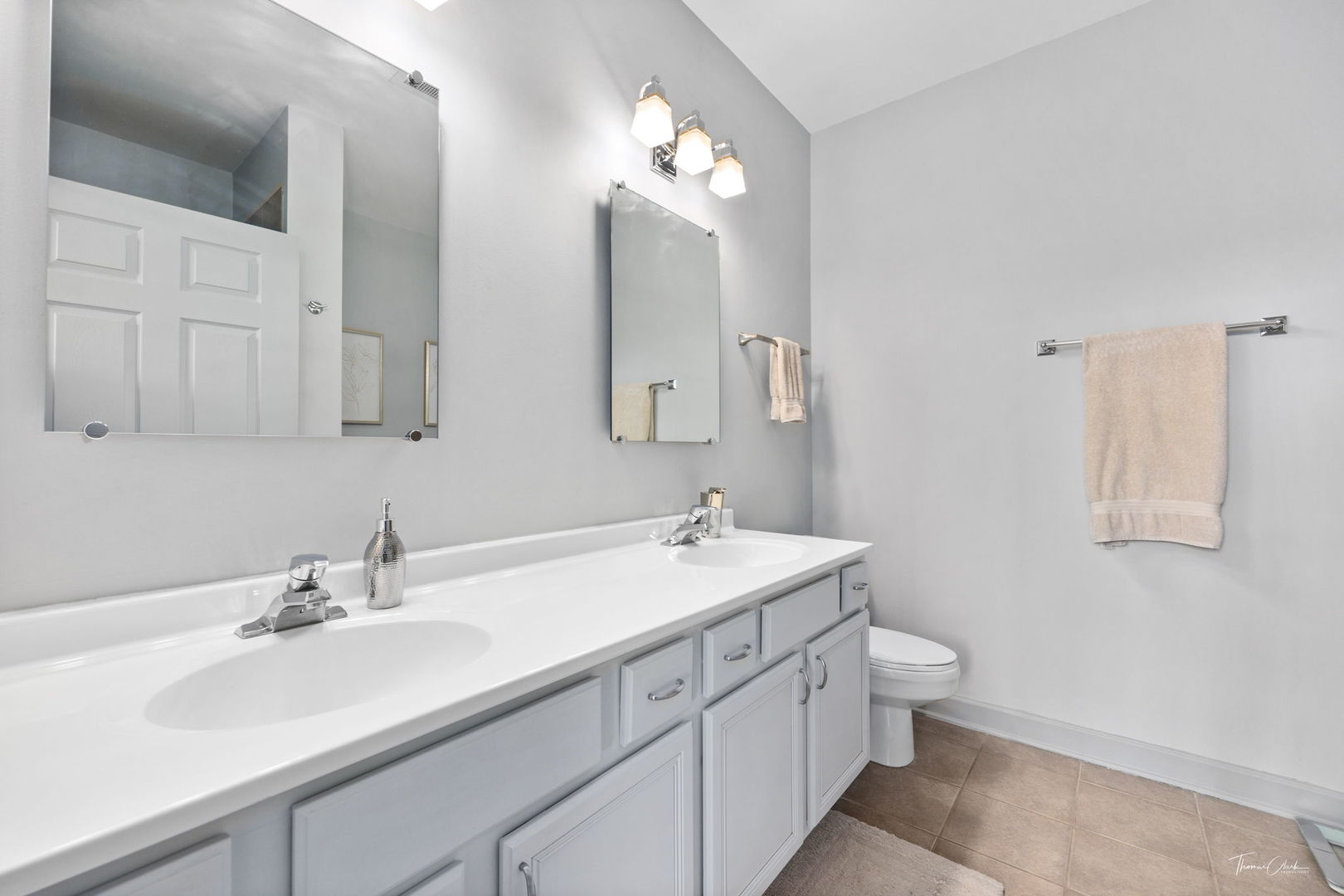 221 E Cullerton Street Unit: 417