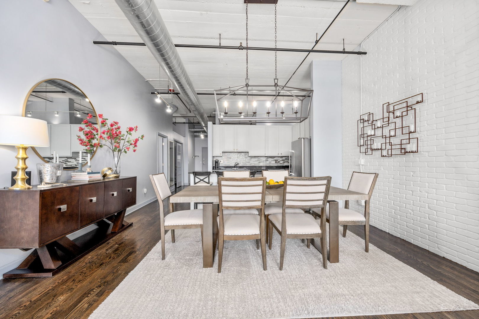 221 E Cullerton Street Unit: 417