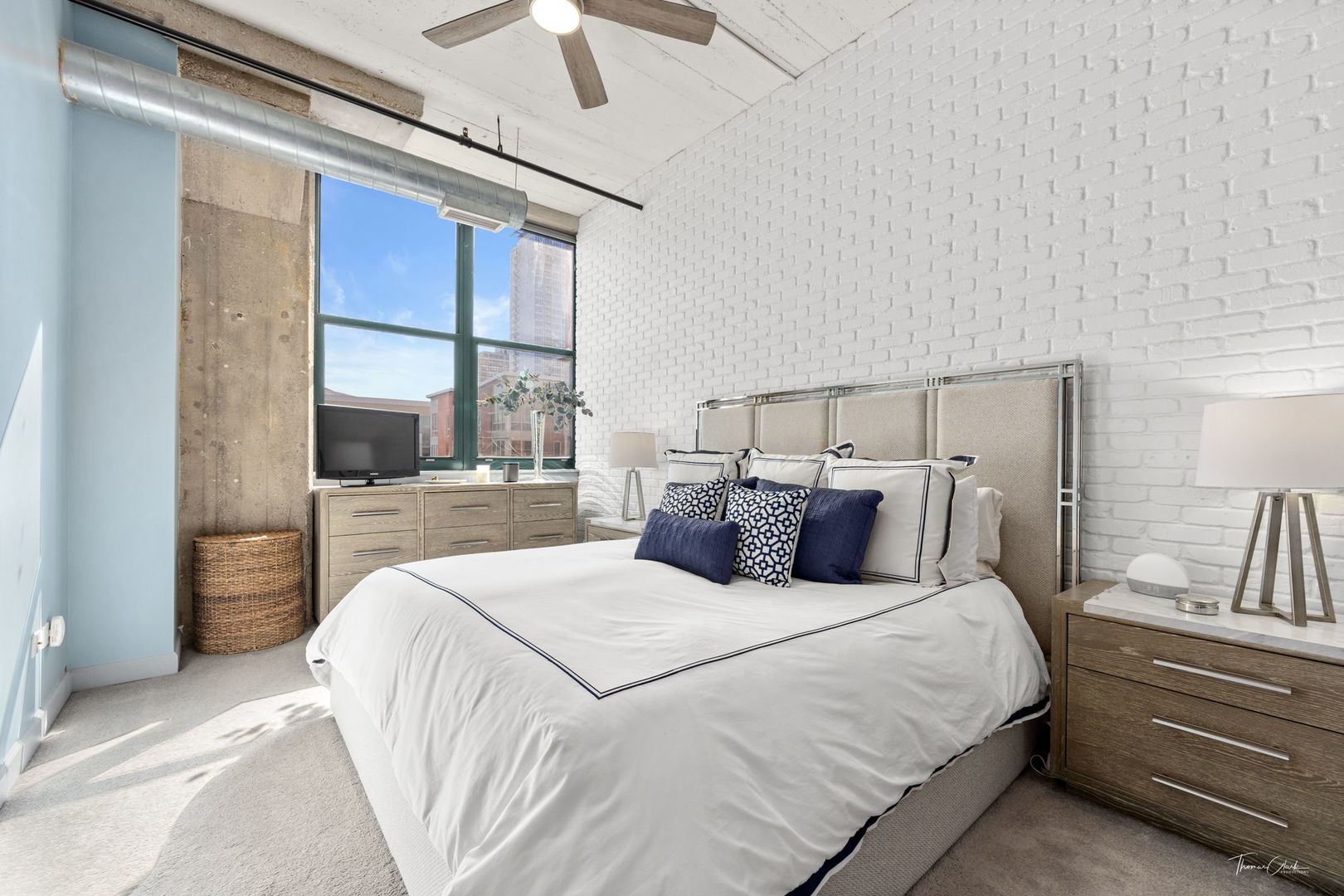 221 E Cullerton Street Unit: 417