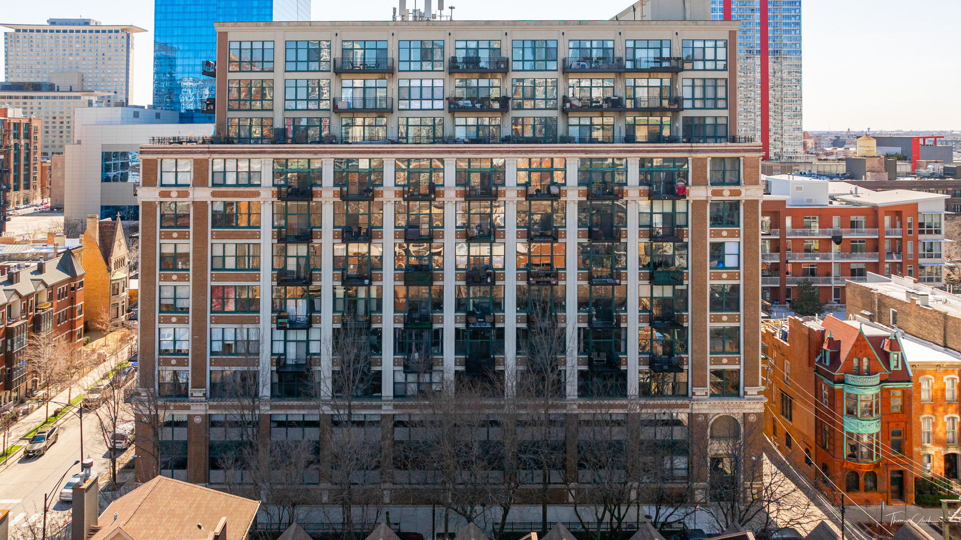 221 E Cullerton Street Unit: 417