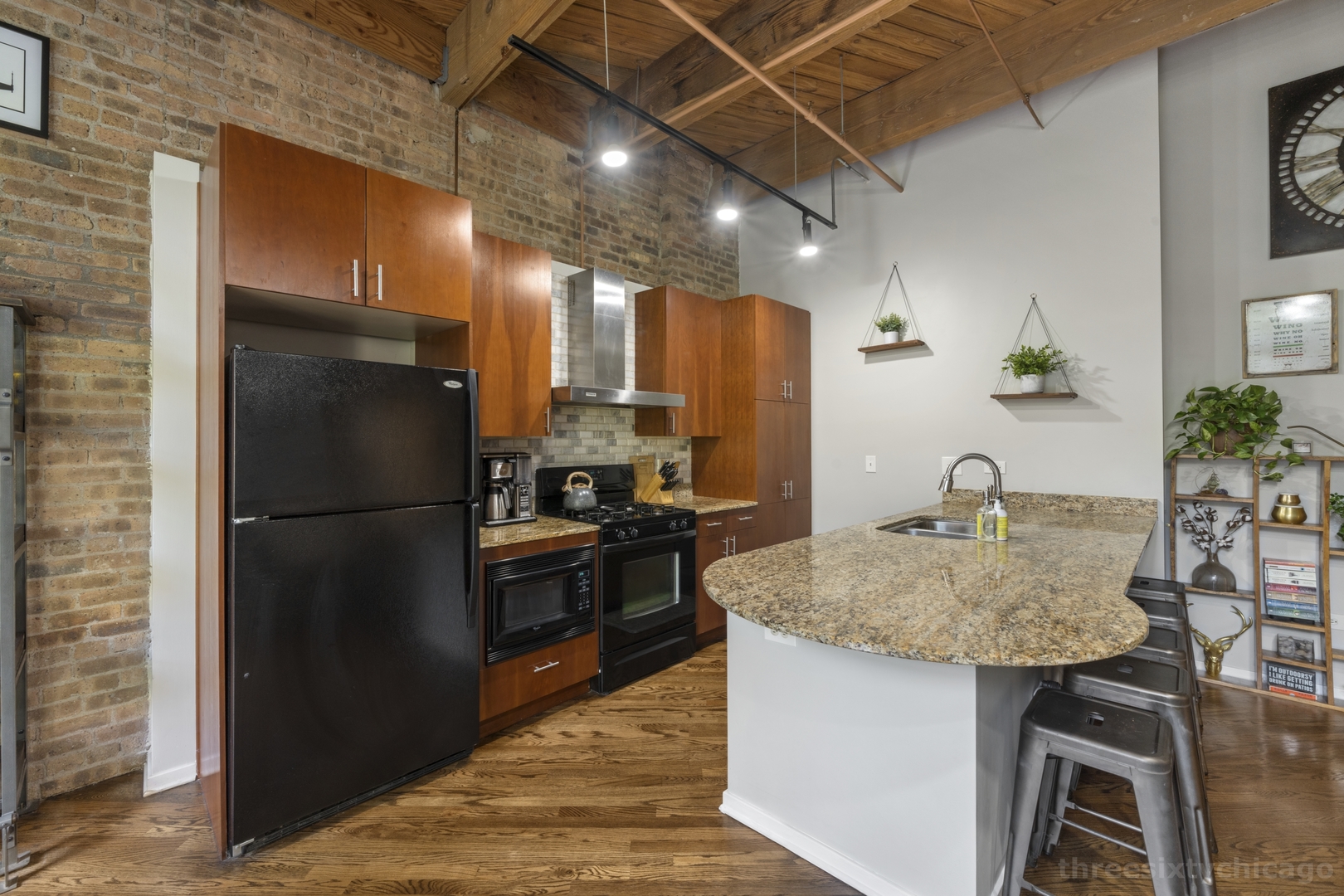 1040 W Adams Street Unit: 274