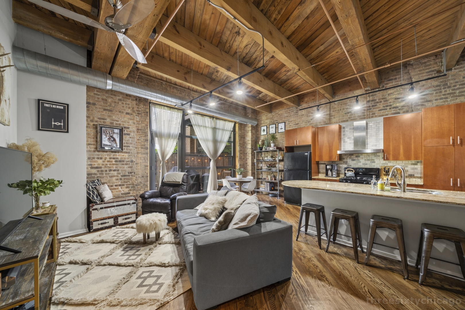 1040 W Adams Street Unit: 274