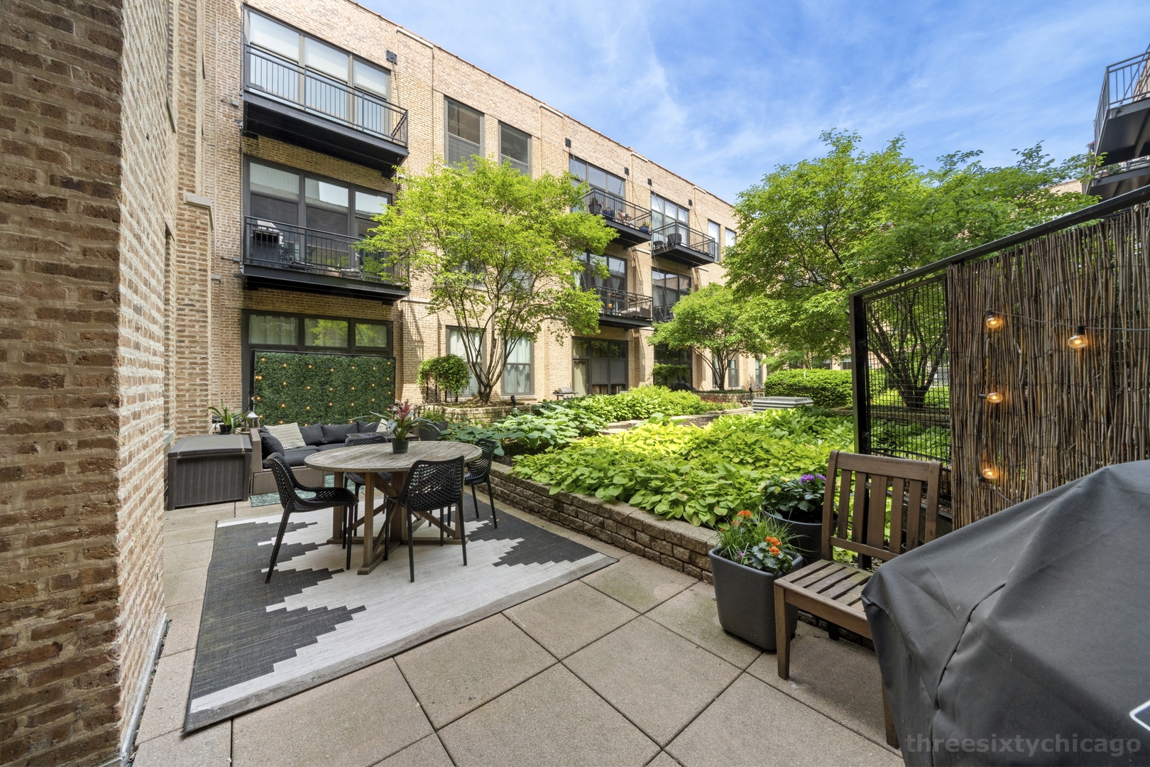 1040 W Adams Street Unit: 274