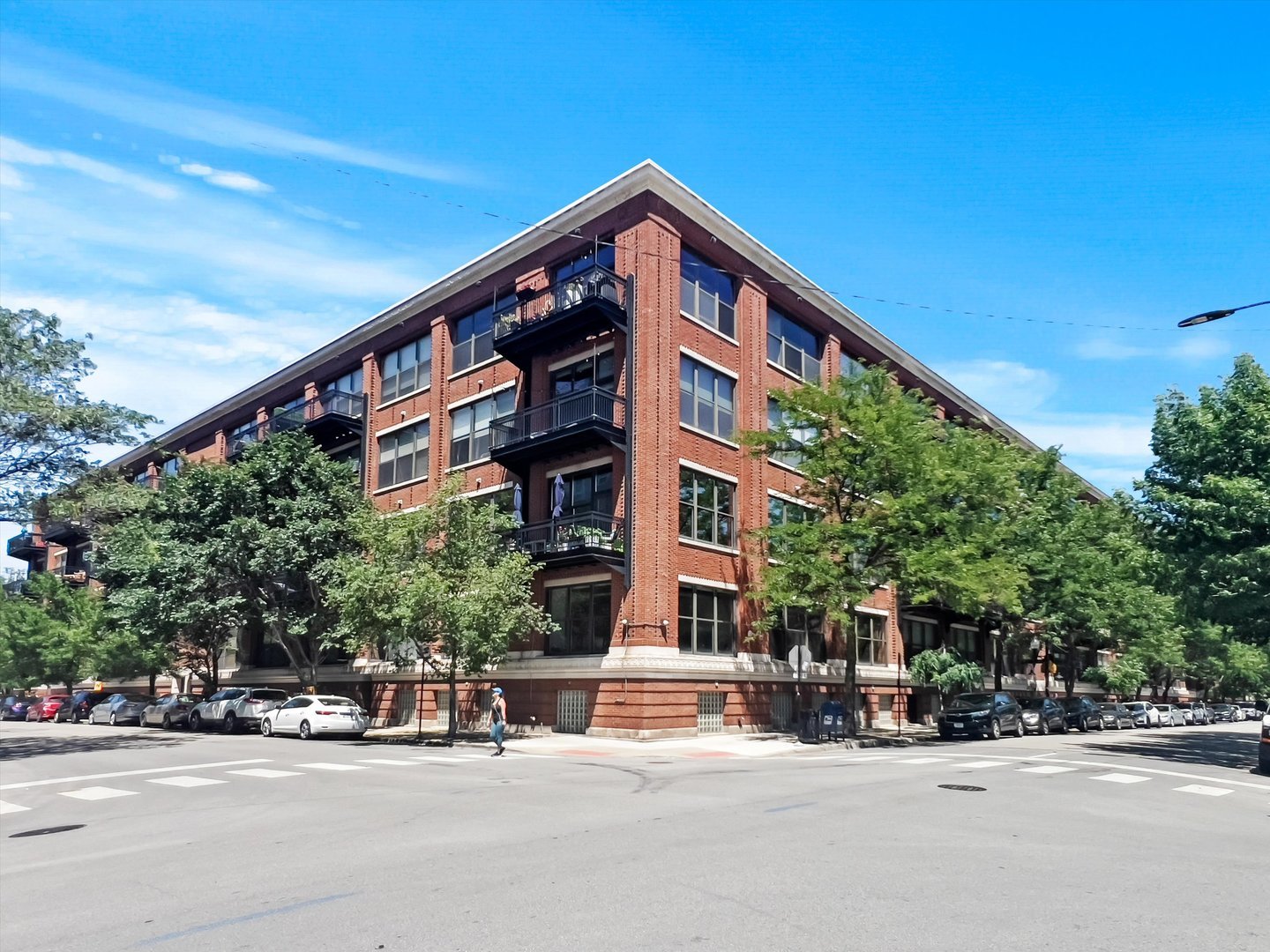 1040 W Adams Street Unit: 274