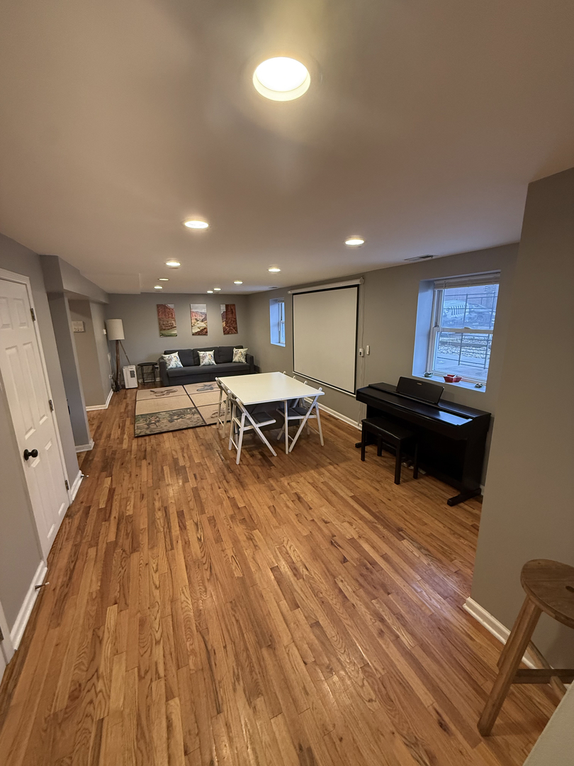 2315 W Waveland Avenue Unit: B