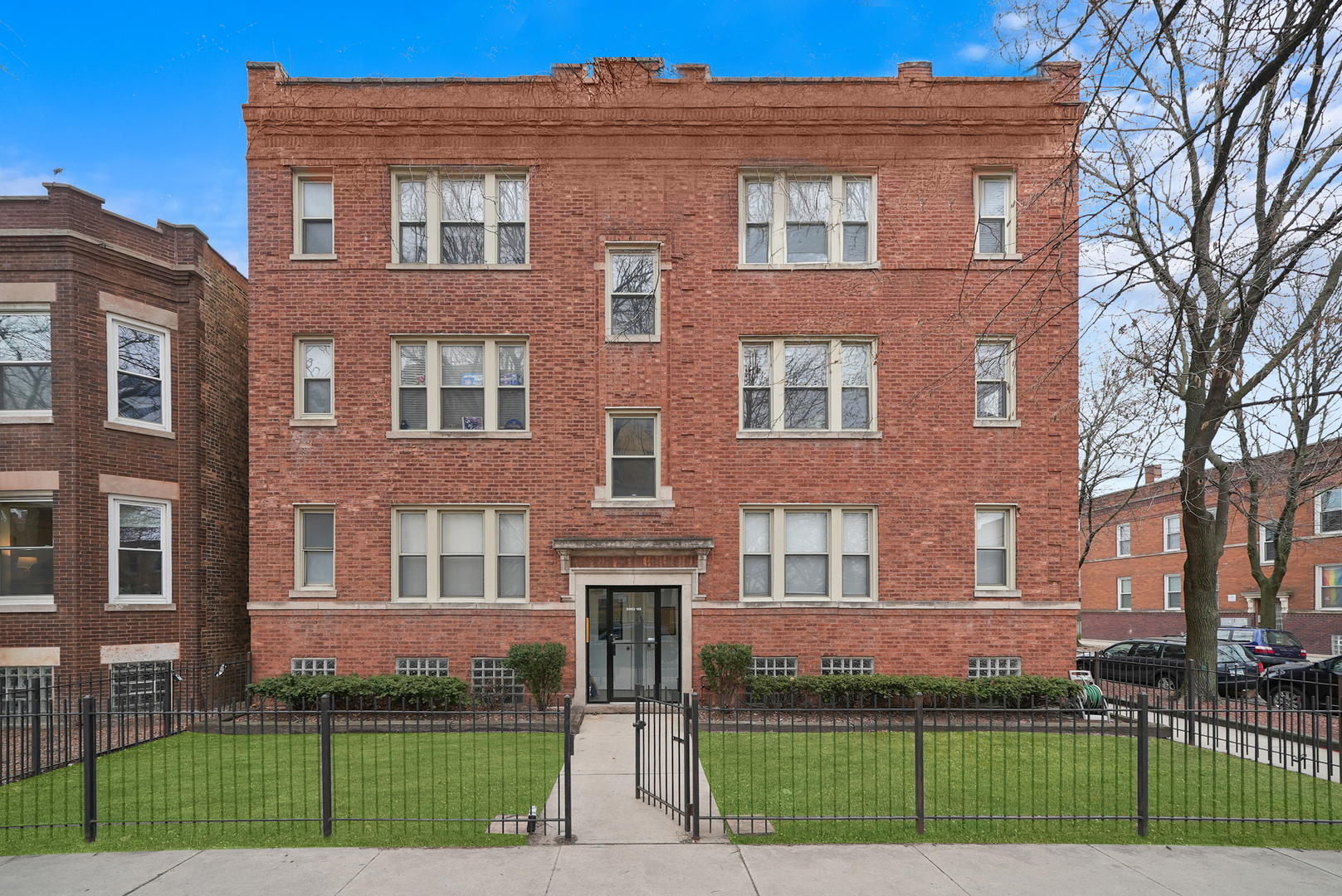 2314 W Byron Street Unit: 2