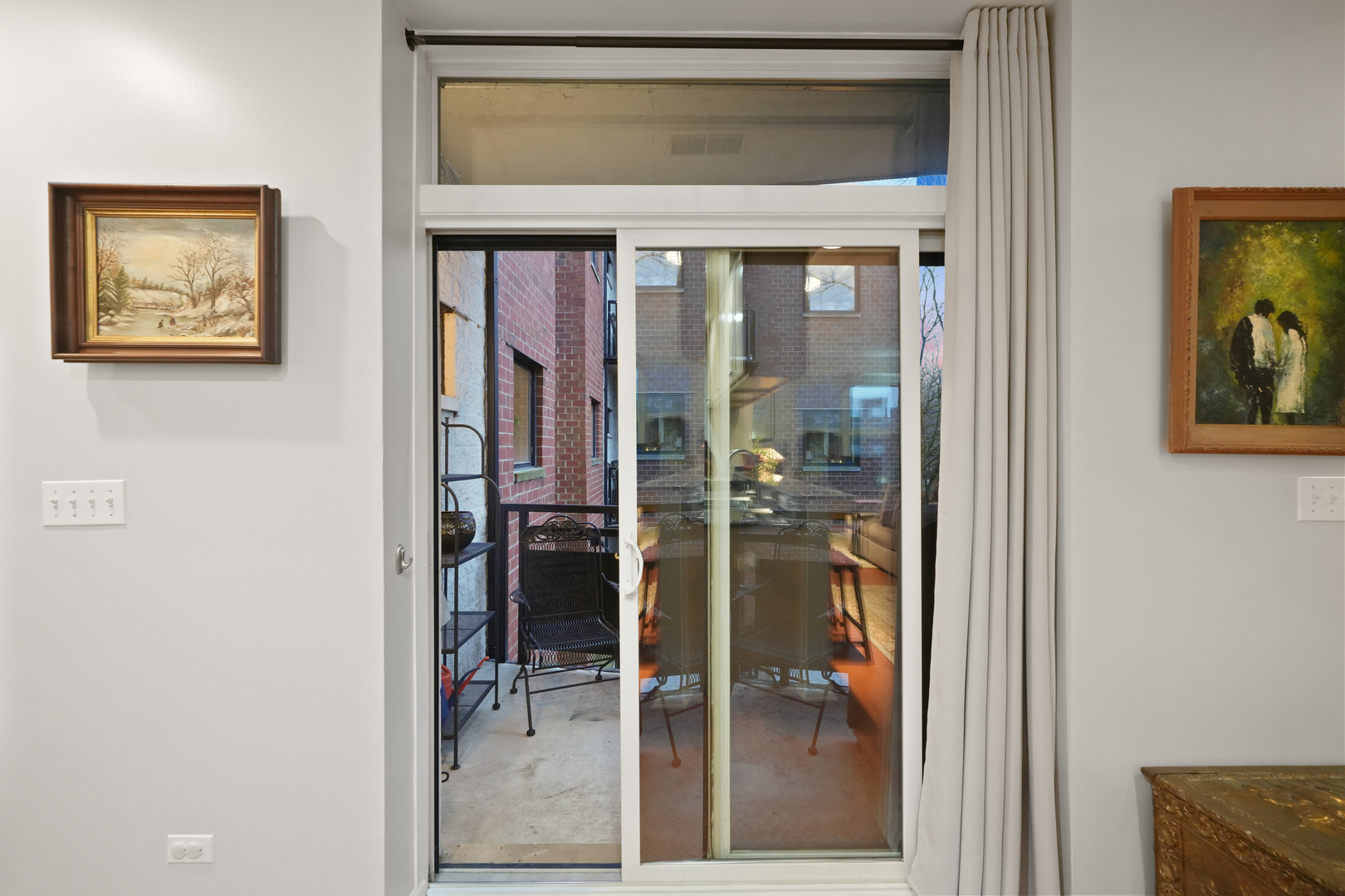 2307 W Wolfram Street Unit: 311