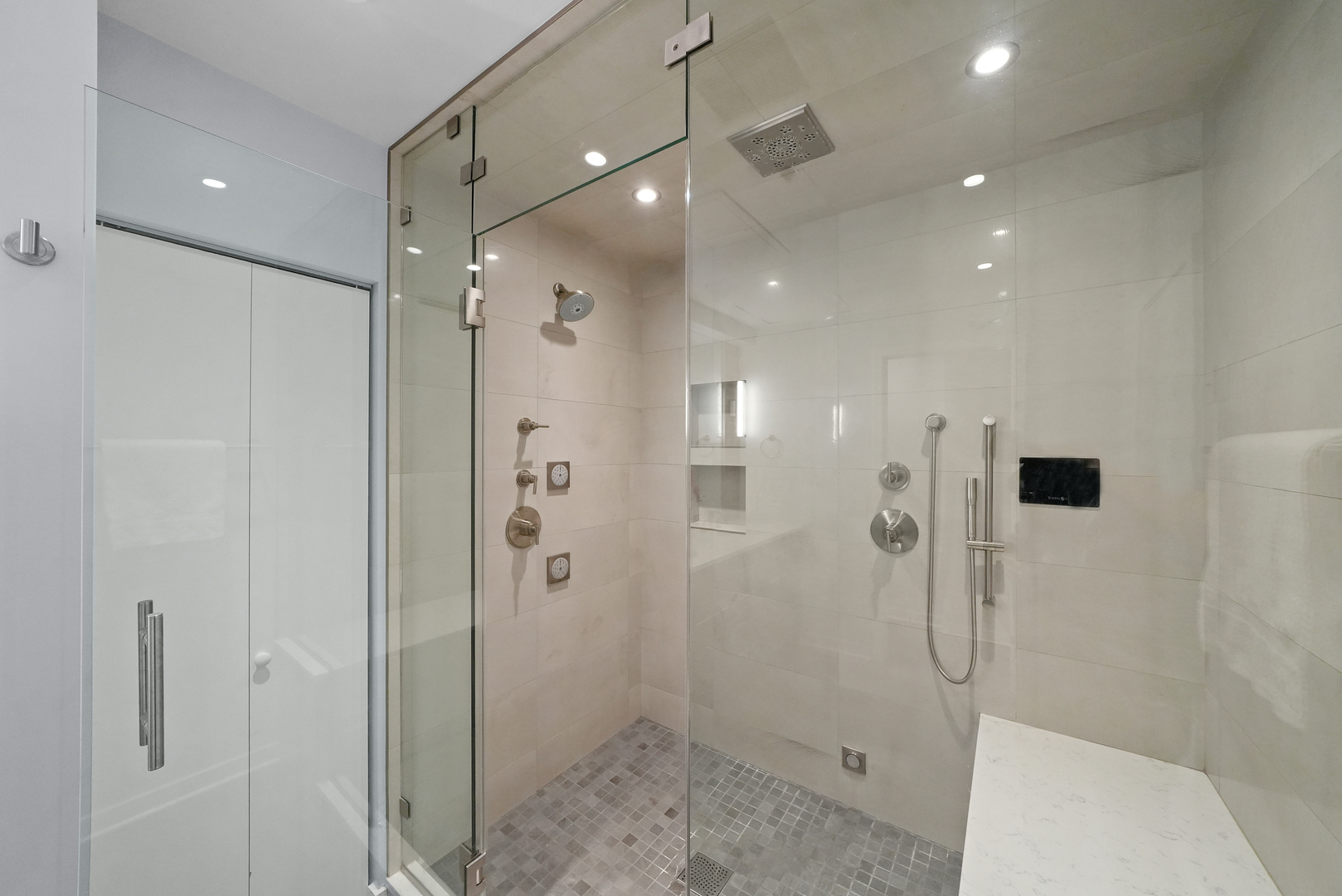 333 W Hubbard Street Unit: 510