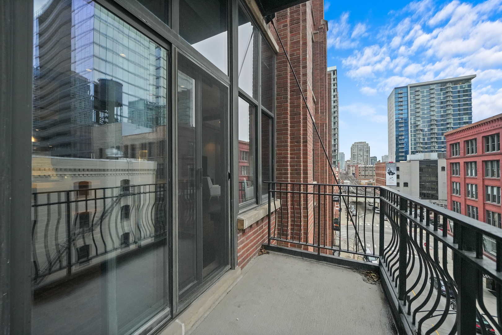 333 W Hubbard Street Unit: 510