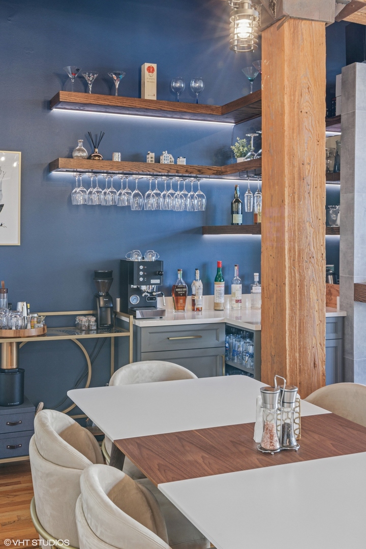 728 W Jackson Boulevard Unit: 423