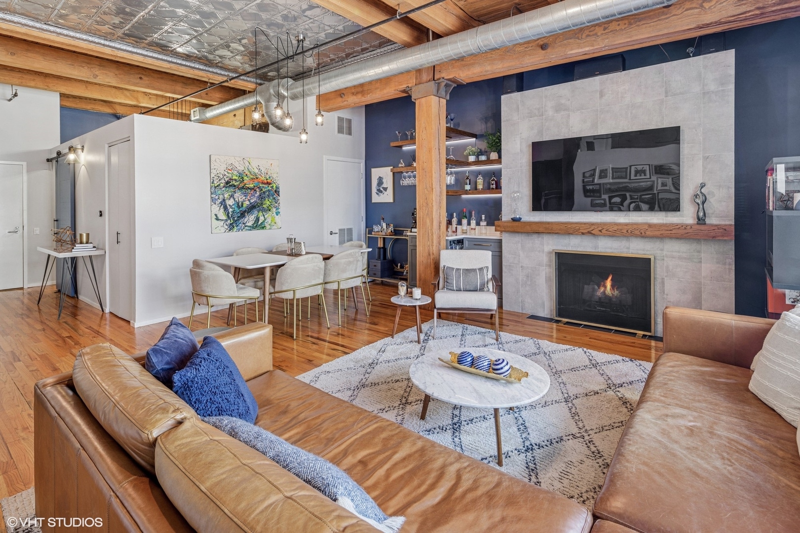 728 W Jackson Boulevard Unit: 423