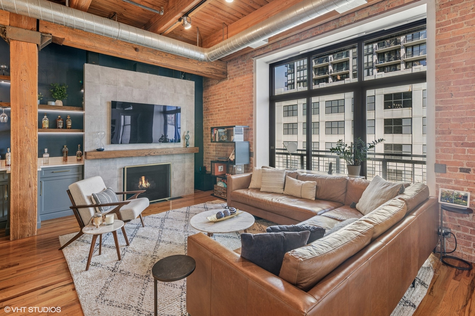 728 W Jackson Boulevard Unit: 423