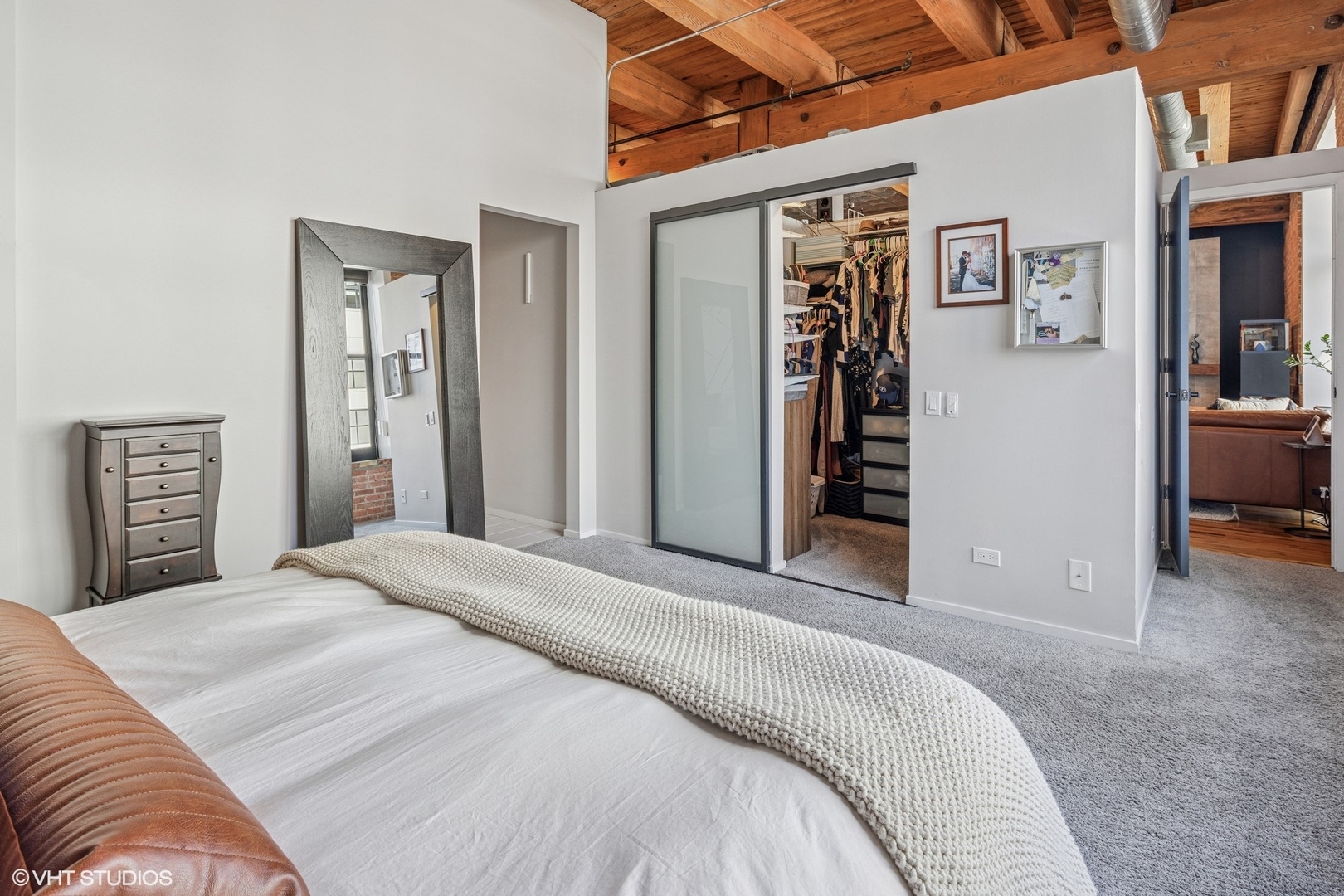 728 W Jackson Boulevard Unit: 423