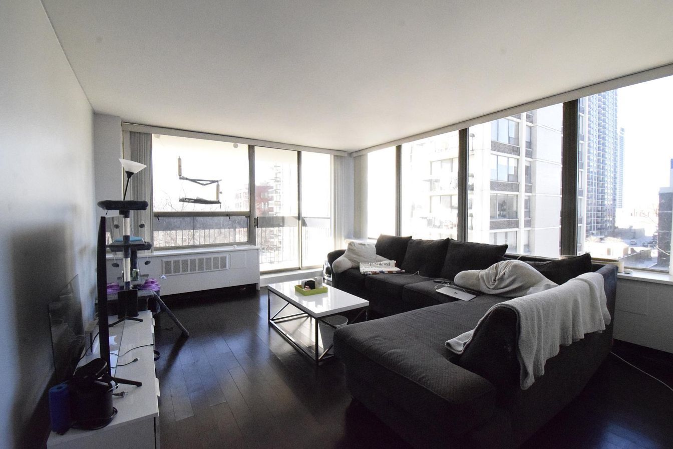 1455 N Sandburg Terrace Unit: 509