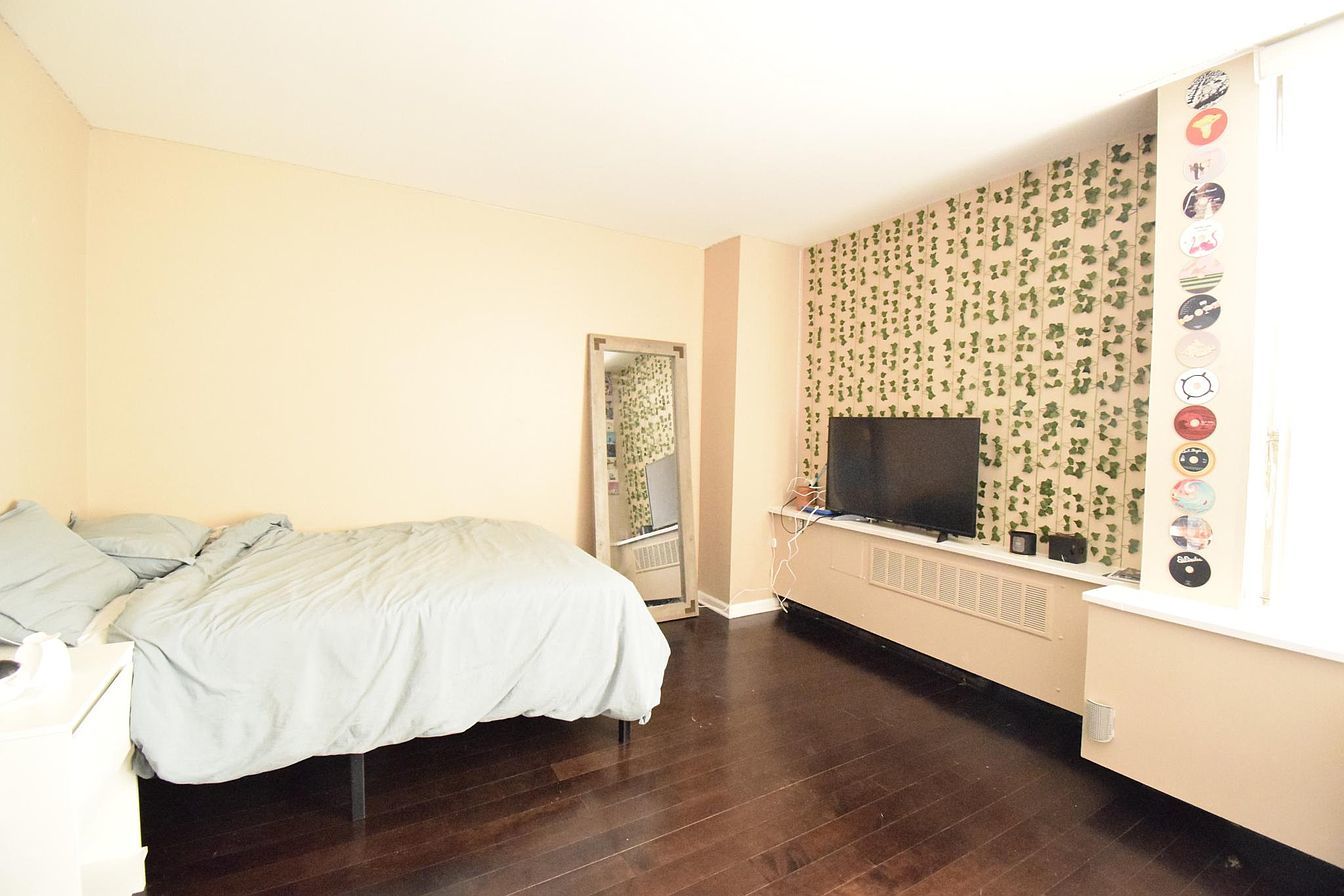 1455 N Sandburg Terrace Unit: 509