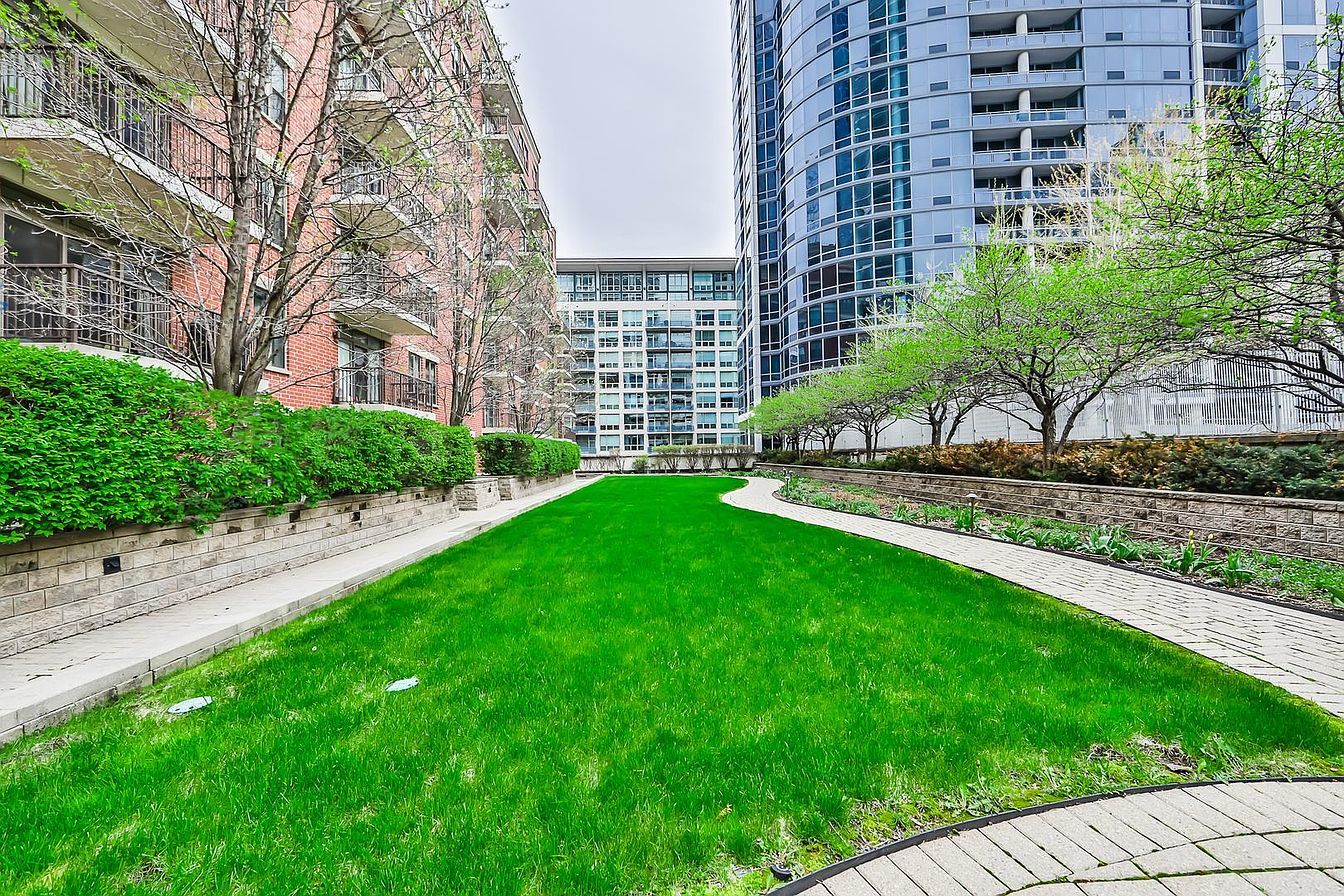 1250 S Indiana Avenue Unit: 1308