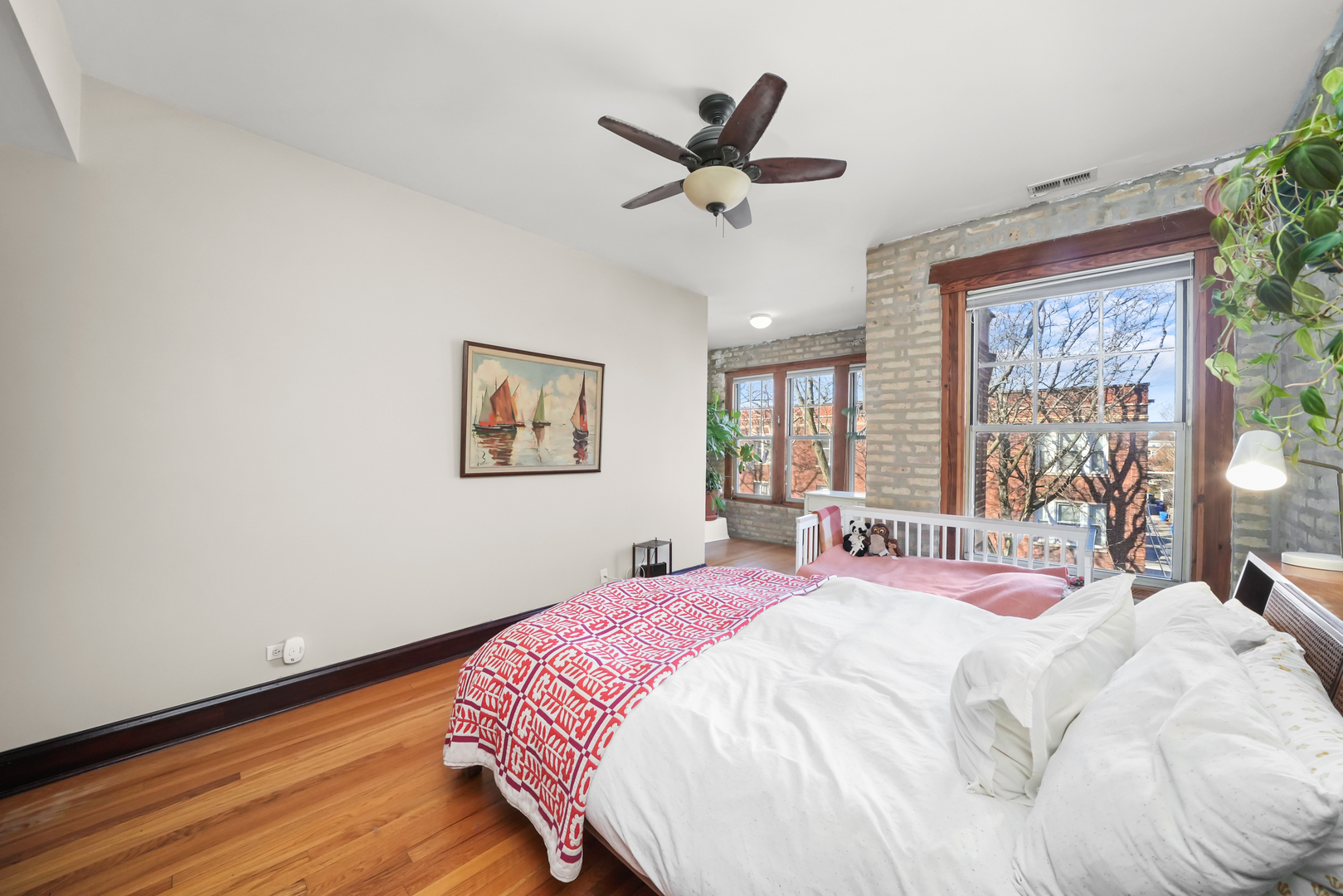 6145 N LAKEWOOD Avenue Unit: 3