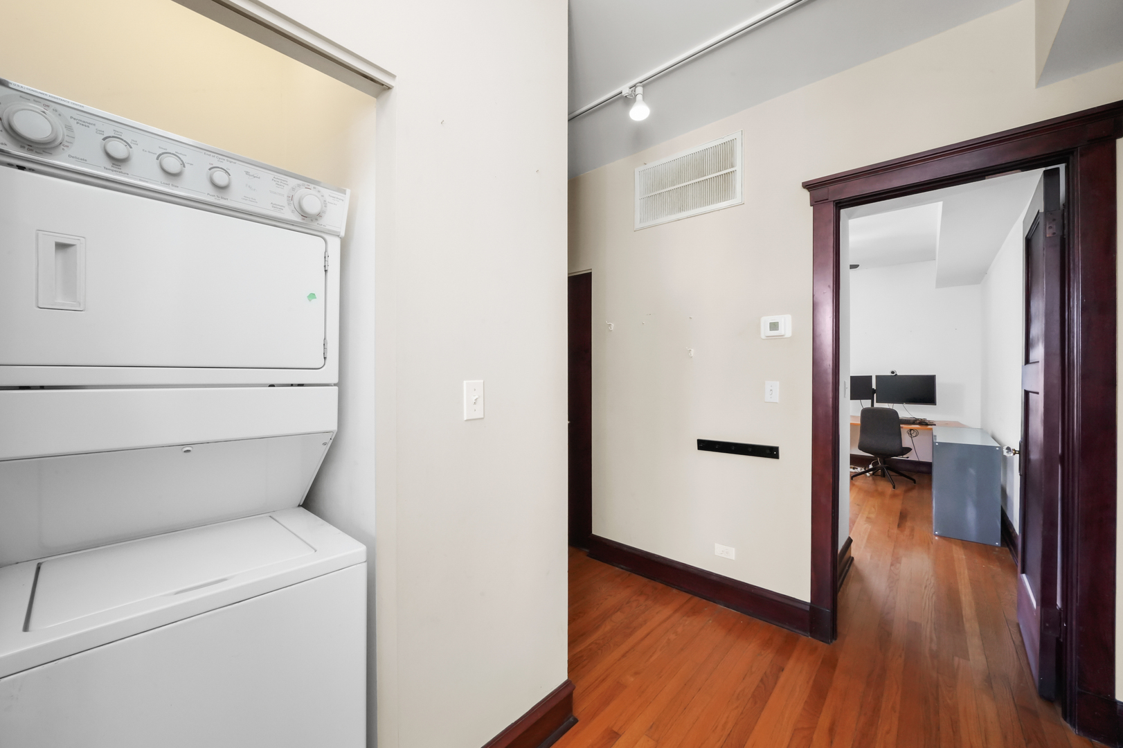 6145 N LAKEWOOD Avenue Unit: 3