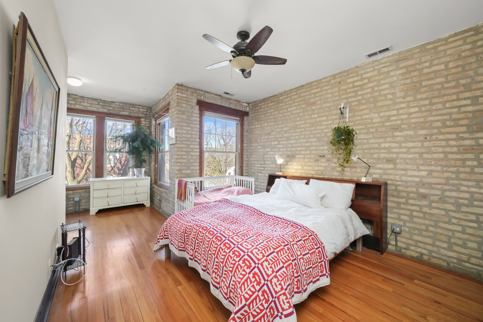 6145 N LAKEWOOD Avenue Unit: 3