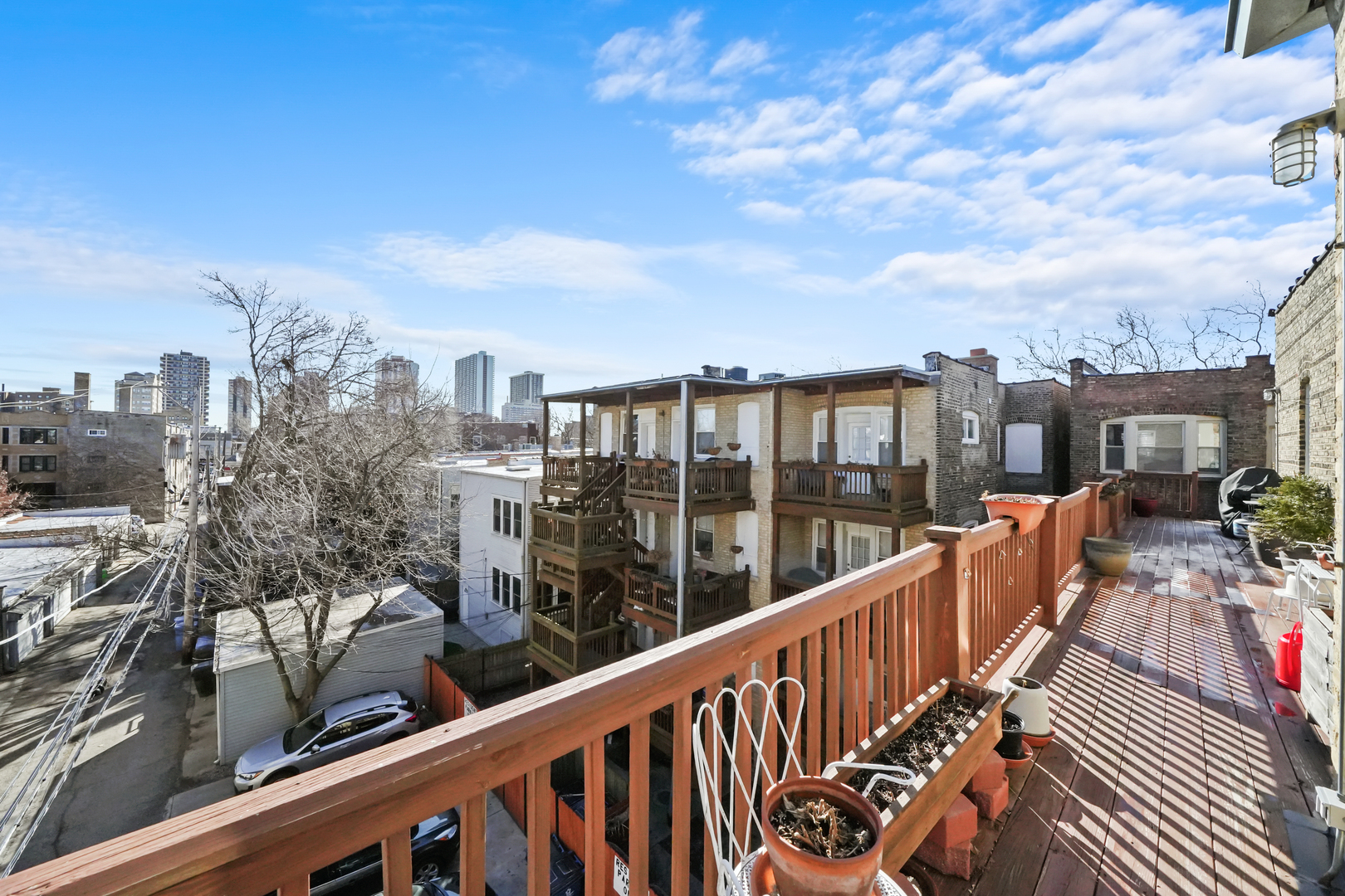 6145 N LAKEWOOD Avenue Unit: 3