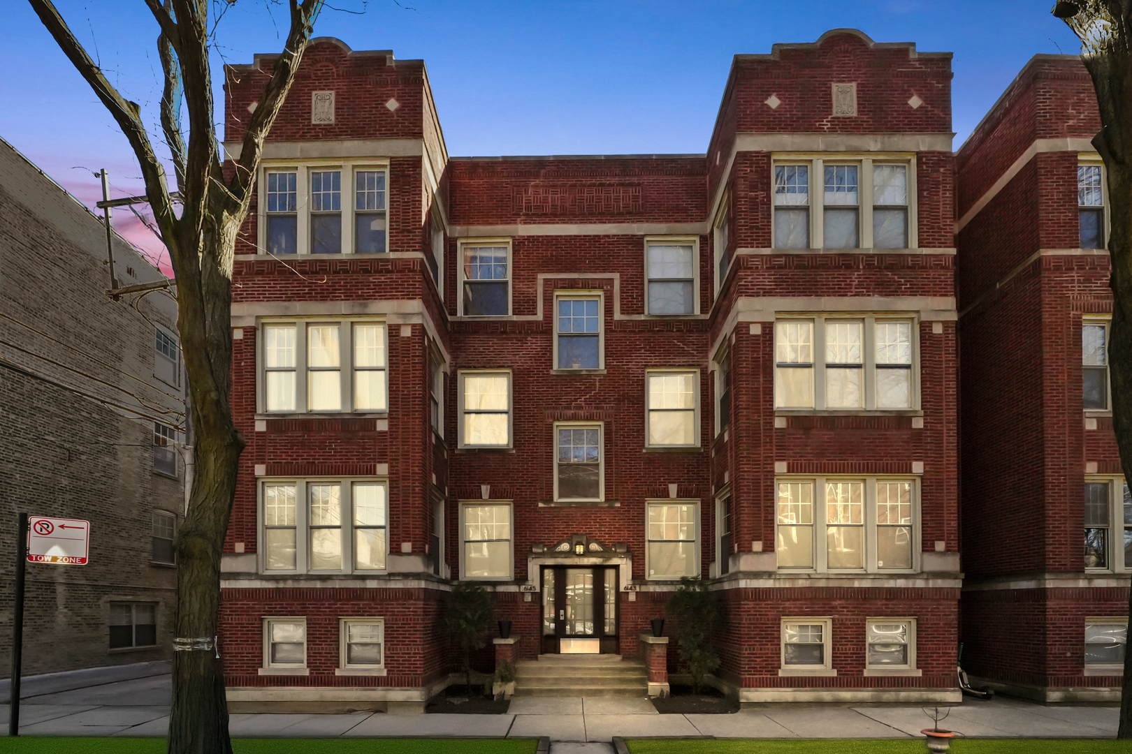 6145 N LAKEWOOD Avenue Unit: 3