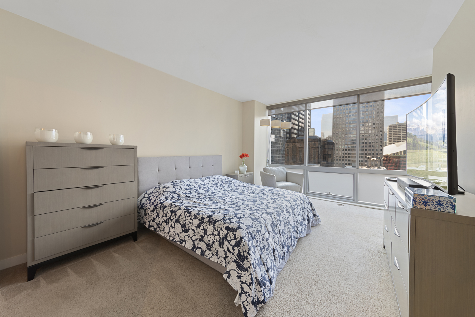8 E RANDOLPH Street Unit: 1905