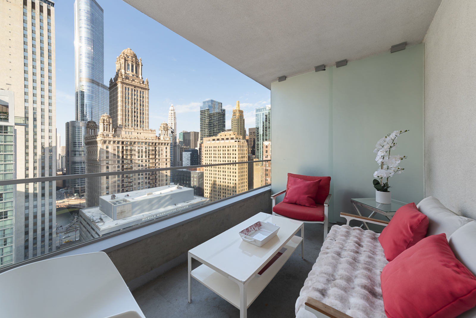 8 E RANDOLPH Street Unit: 1905