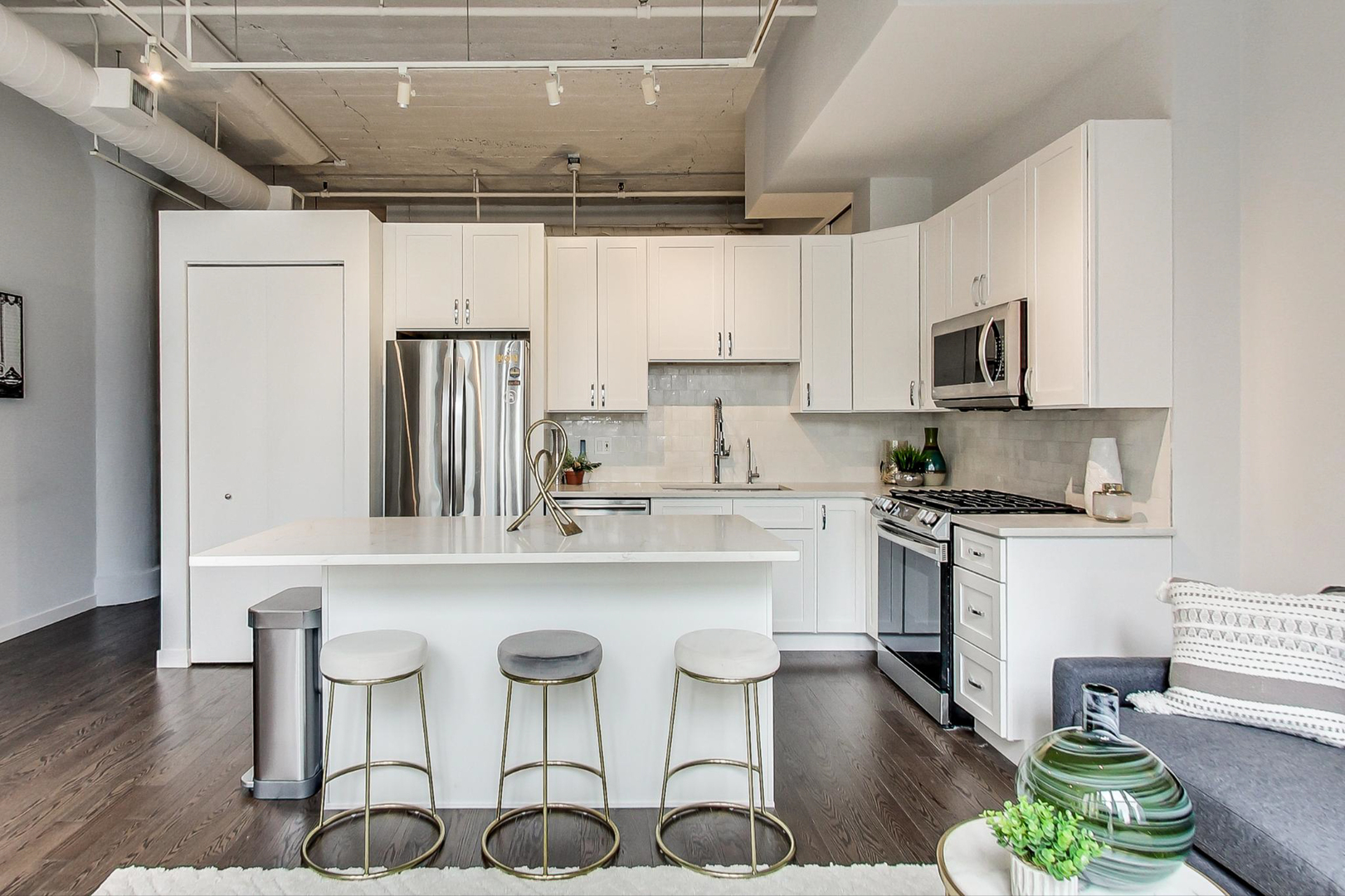 333 W HUBBARD Street Unit: 612