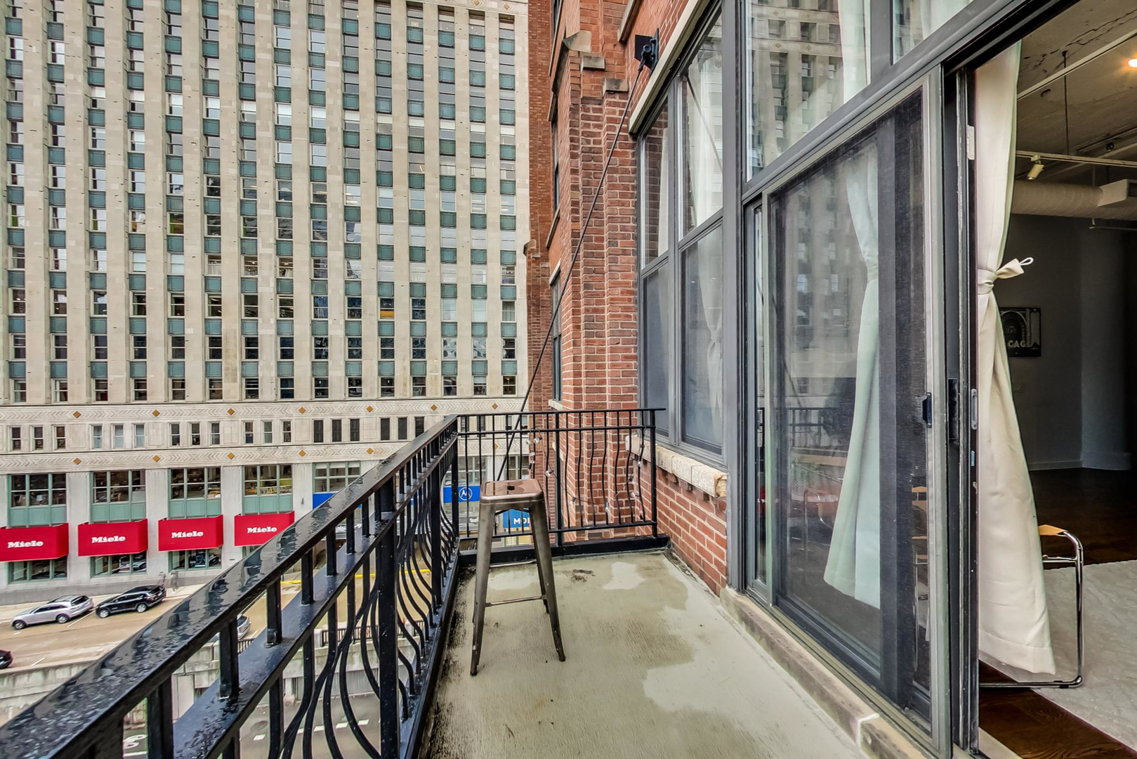 333 W HUBBARD Street Unit: 612