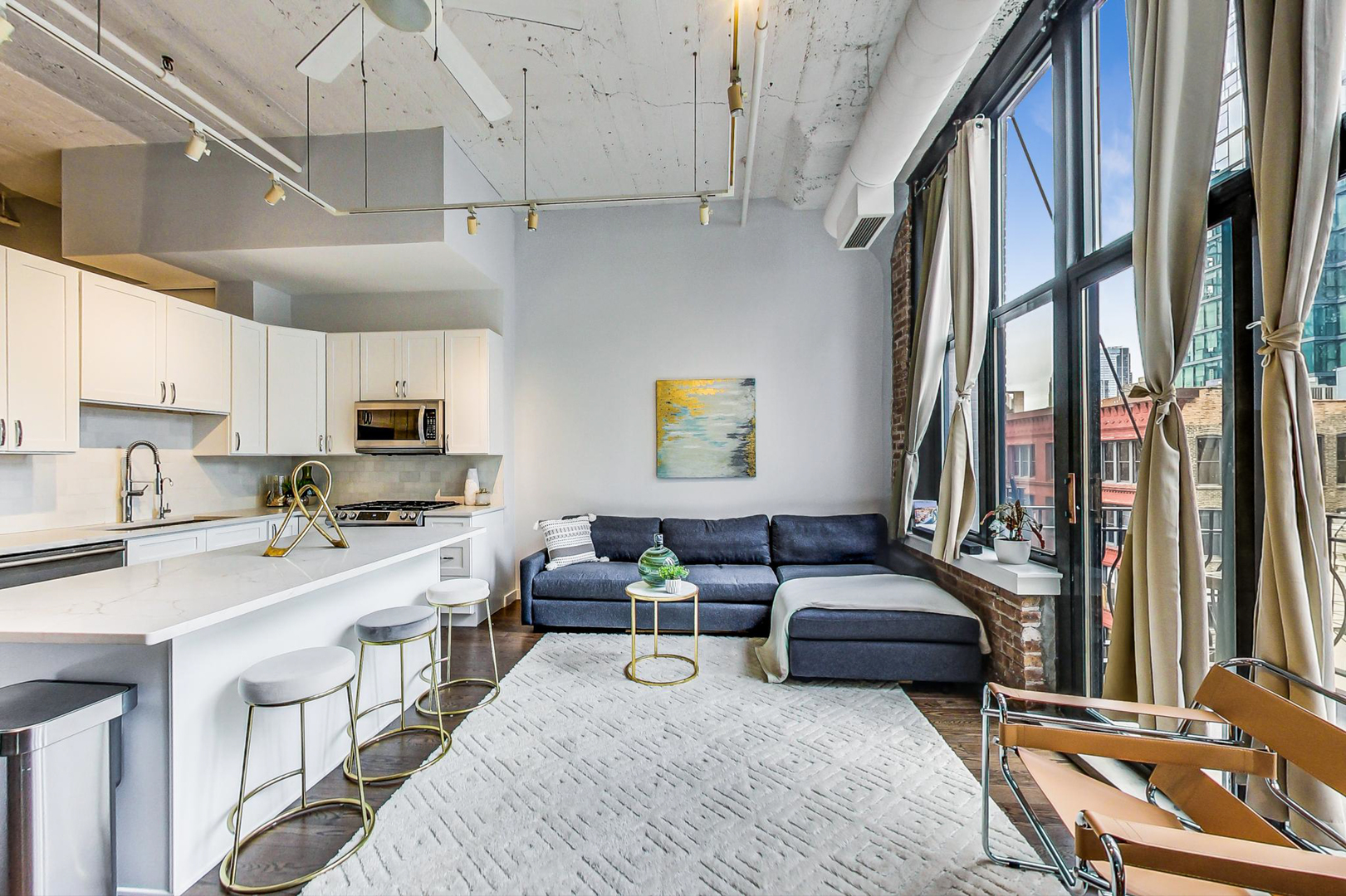333 W HUBBARD Street Unit: 612