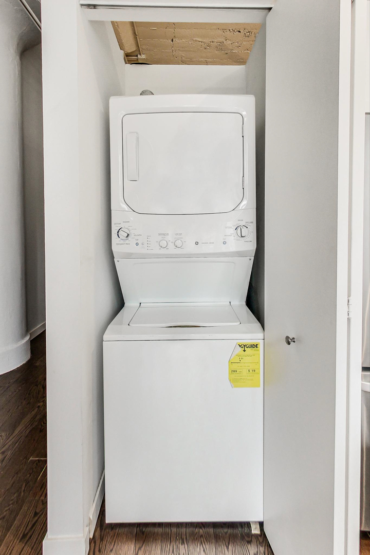 333 W HUBBARD Street Unit: 612