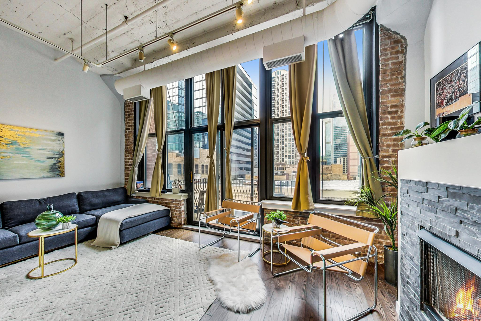 333 W HUBBARD Street Unit: 612