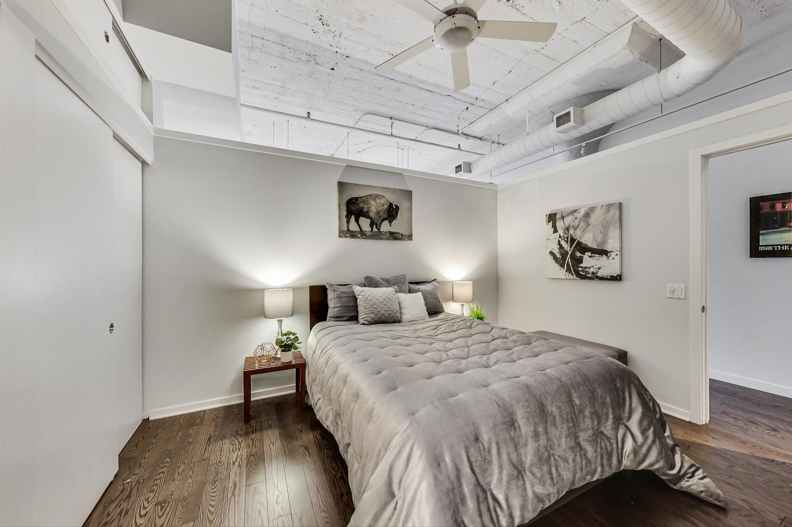 333 W HUBBARD Street Unit: 612