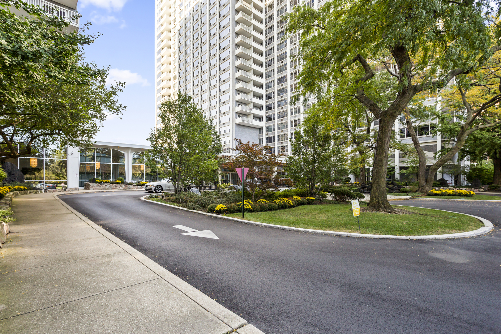 4250 N Marine Drive Unit: 322