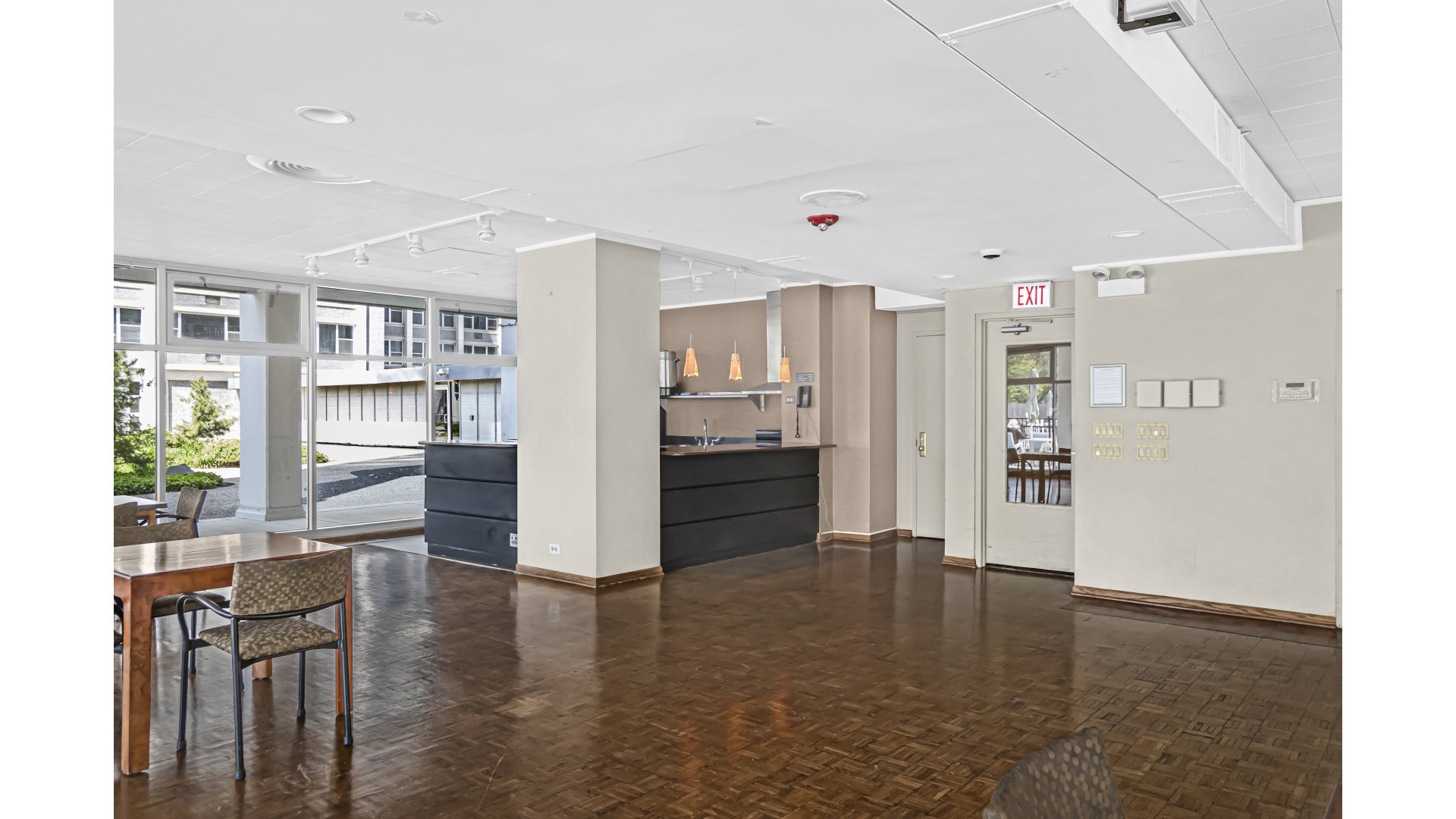 4250 N Marine Drive Unit: 322