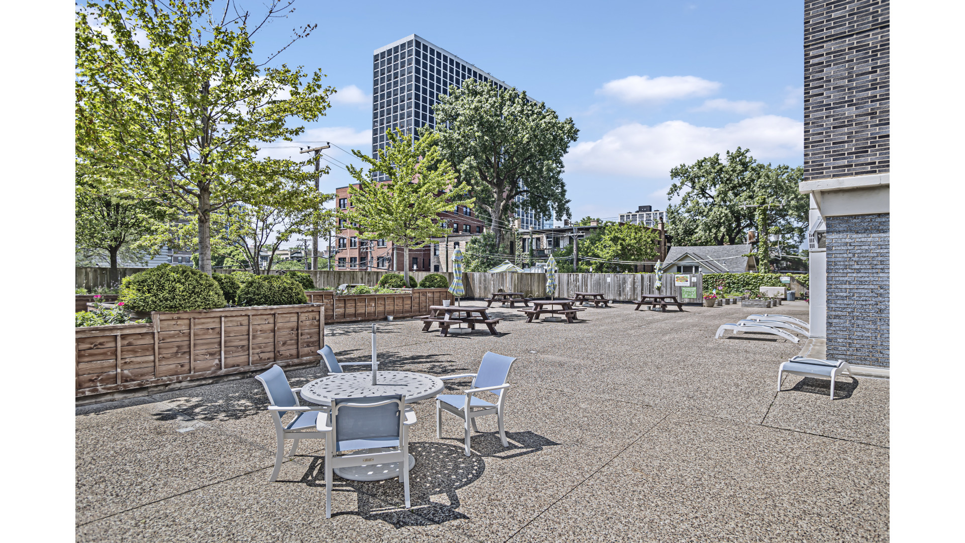 4250 N Marine Drive Unit: 322